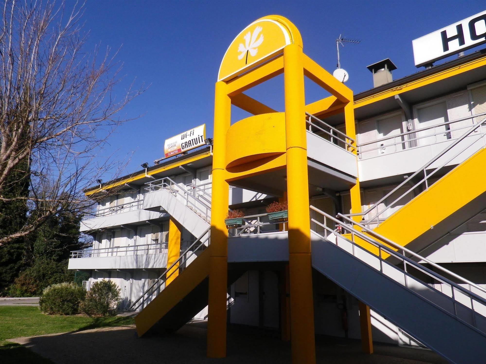 Premiere Classe Avignon Parc Des Expositions Hotel Exterior photo