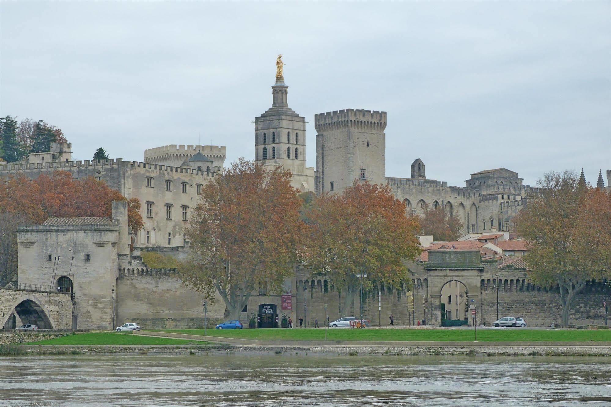 Premiere Classe Avignon Parc Des Expositions Hotel Exterior photo